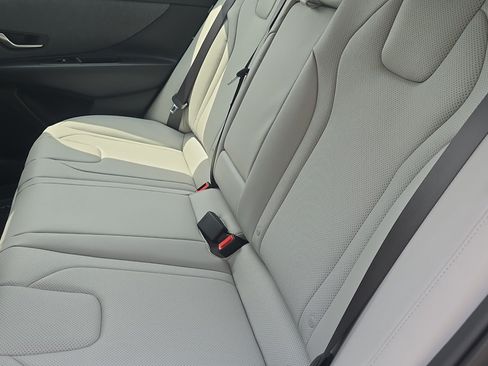 New 2026 Hyundai Elantra Limited FWD image 28
