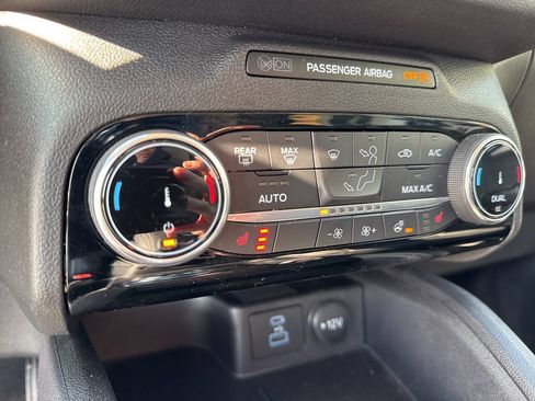 Used 2022 Ford Escape SEL AWD/4WD image 18