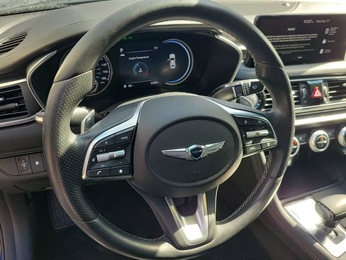 Used 2023 Genesis G70 2.0T image 29