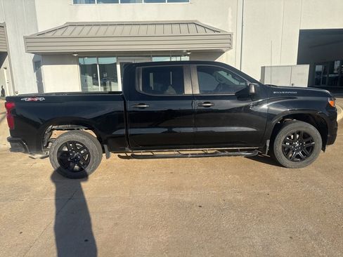 Used 2022 Chevrolet Silverado 1500 Custom image 6