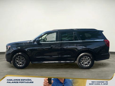 Used 2025 Ford Expedition Active image 3