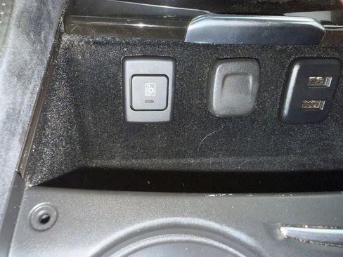 Used 2018 Cadillac Escalade ESV Platinum image 45