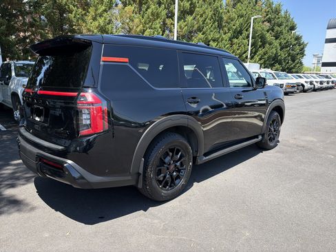 Used 2025 Nissan Armada PRO-4X w/ Pro-4X Premium Package AWD/4WD image 10