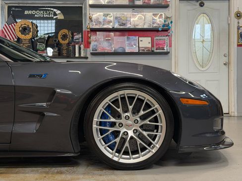 Used 2009 Chevrolet Corvette ZR1 w/ Preferred Equipment Group RWD image 9