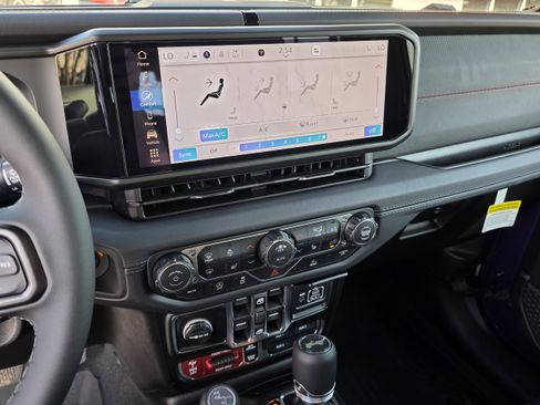 New 2026 Jeep Wrangler Unlimited Rubicon image 16