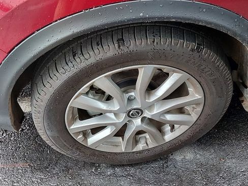 Certified 2021 Nissan Rogue Sport SV FWD image 9