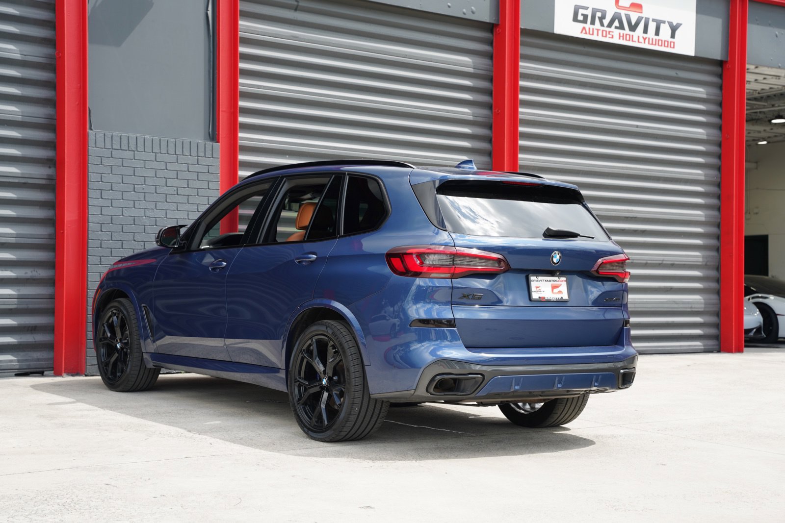 Used 2022 BMW X5 sDrive40i w/ M Sport Package RWD image 14