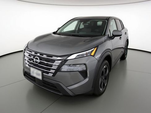 Used 2025 Nissan Rogue SV AWD/4WD image 3
