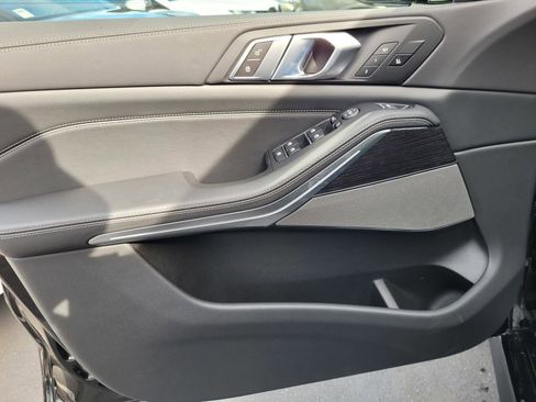 New 2026 BMW X5 xDrive40i w/ Executive Package image 17