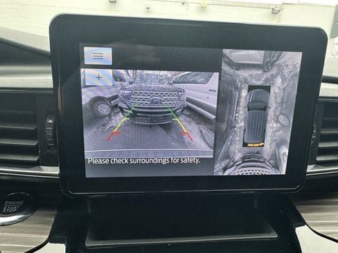 Used 2022 Ford Explorer Limited w/ Equipment Group 301A image 24