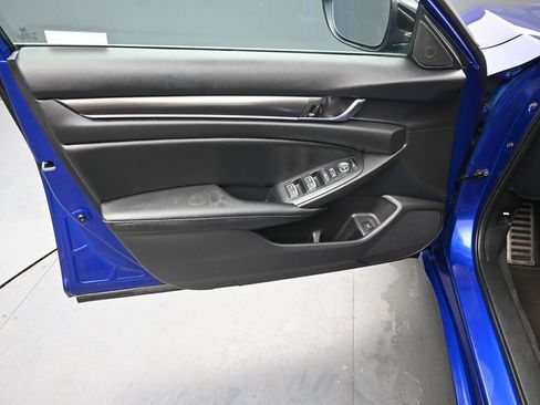 Used 2022 Honda Accord Sport image 15
