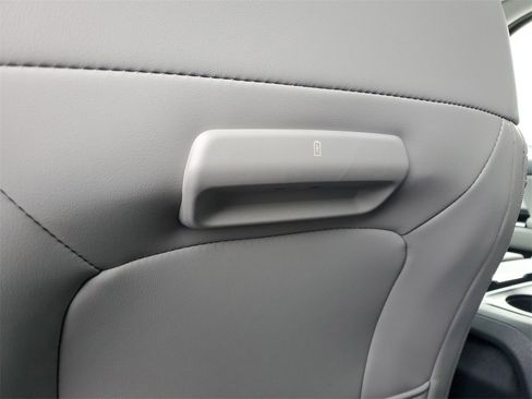 New 2026 Ford Expedition Active image 32