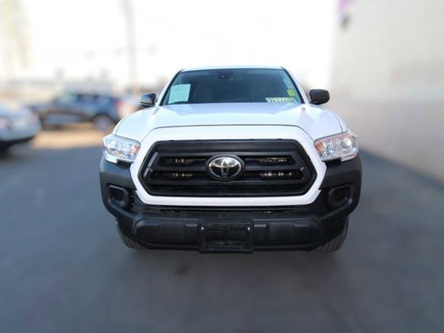 Used 2020 Toyota Tacoma SR image 2