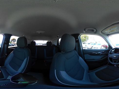 Used 2025 Chevrolet TrailBlazer LT FWD image 43