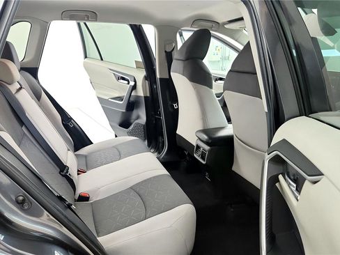 Certified 2021 Toyota RAV4 XLE image 26