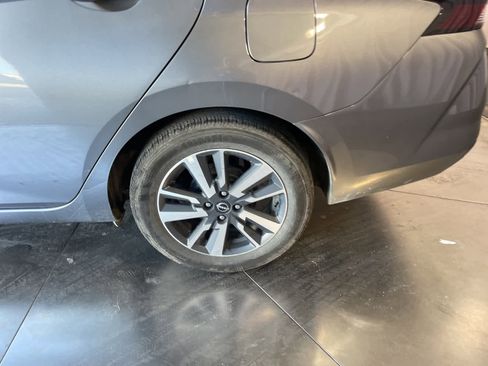 Used 2025 Nissan Versa SV image 10