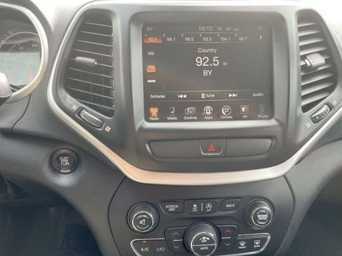 Used 2016 Jeep Cherokee Trailhawk w/ Comfort/Convenience Group image 24