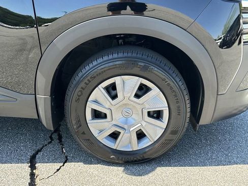Certified 2025 Nissan Kicks S AWD/4WD image 14