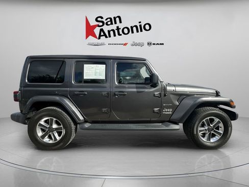 Used 2019 Jeep Wrangler Unlimited Sahara w/ Safety Group AWD/4WD image 9