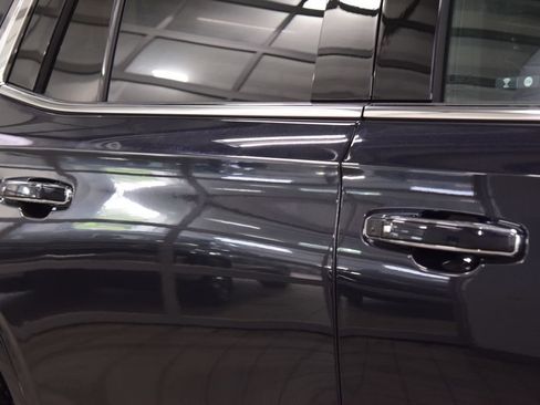 Used 2023 Chevrolet Tahoe High Country AWD/4WD image 18