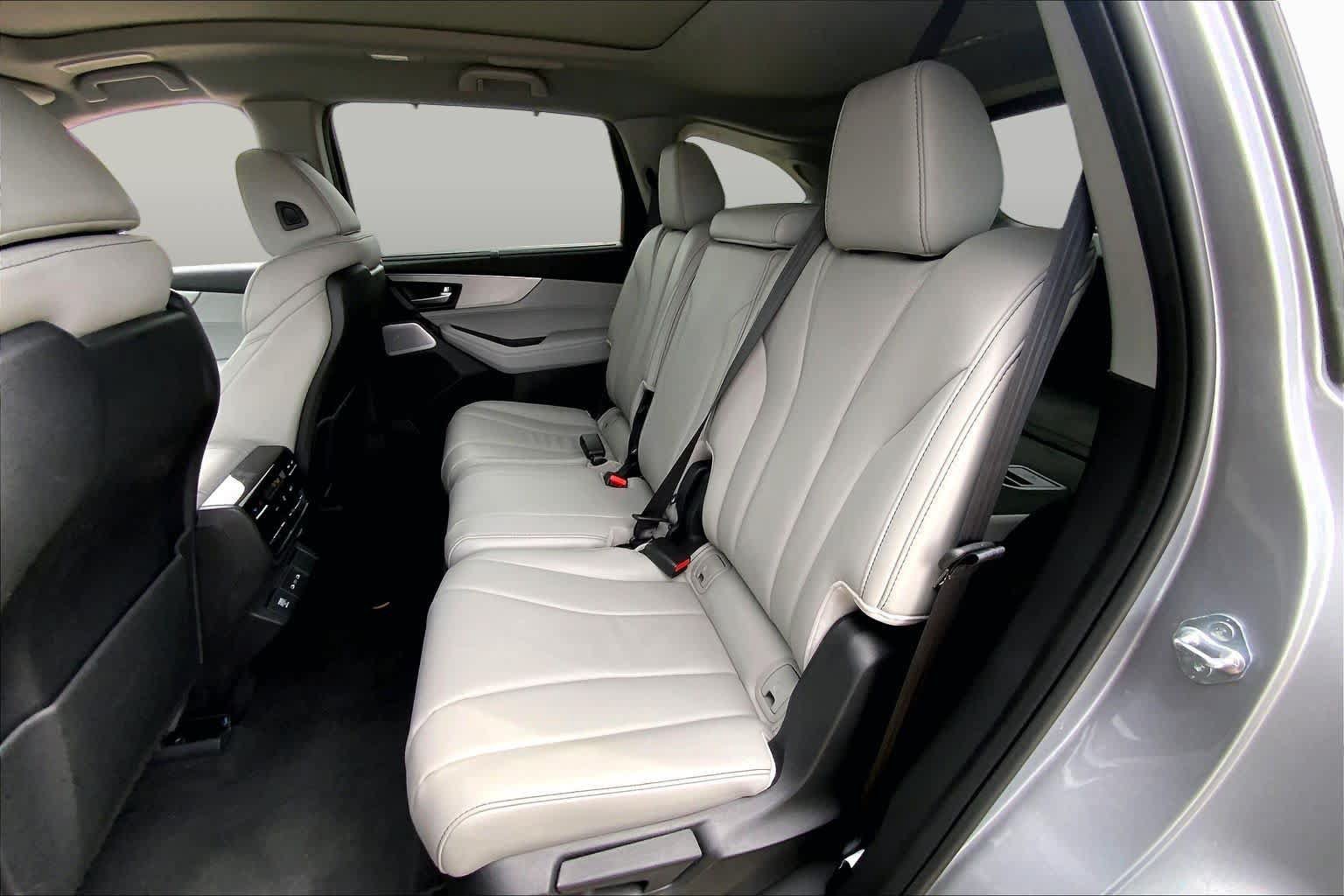 Used 2026 Acura MDX w/ Technology Package FWD image 20