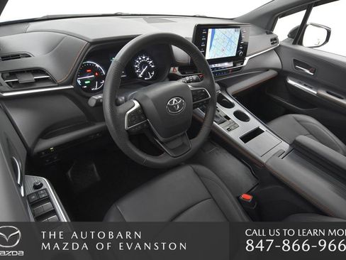 Used 2024 Toyota Sienna XSE AWD/4WD image 29