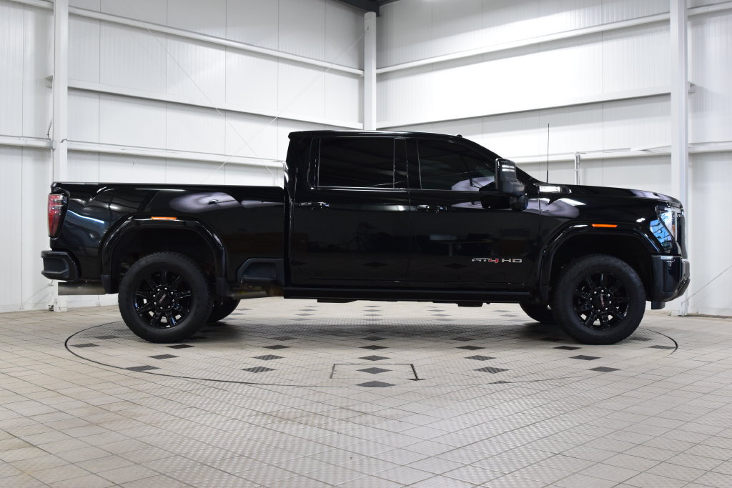 Used 2024 GMC Sierra 2500 AT4 w/ AT4 Premium Plus Package AWD/4WD image 9