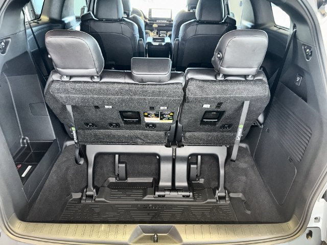New 2026 Toyota Sienna XLE Woodland Edition AWD/4WD image 25