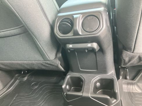 Used 2025 Jeep Gladiator Sport AWD/4WD image 25
