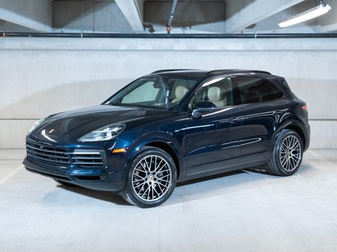 Certified 2023 Porsche Cayenne S Platinum AWD/4WD image 1