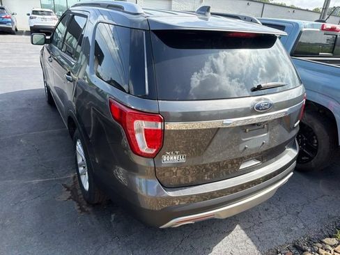 Used 2017 Ford Explorer XLT w/ Equipment Group 202A FWD image 6