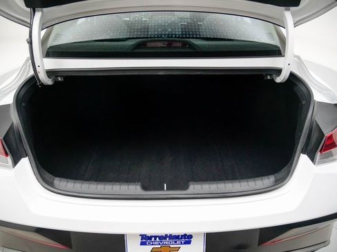 Used 2025 Hyundai Elantra SEL image 9