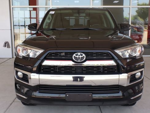 Used 2017 Toyota 4Runner Limited AWD/4WD image 2