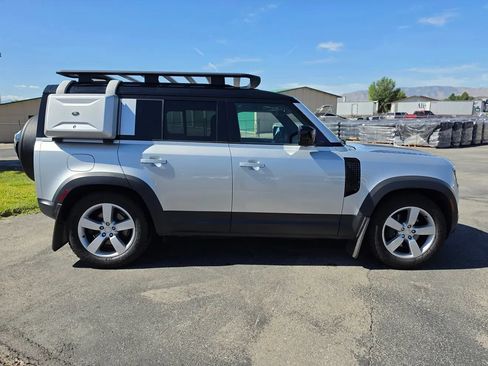 Used 2020 Land Rover Defender 110 First Edition AWD/4WD image 7