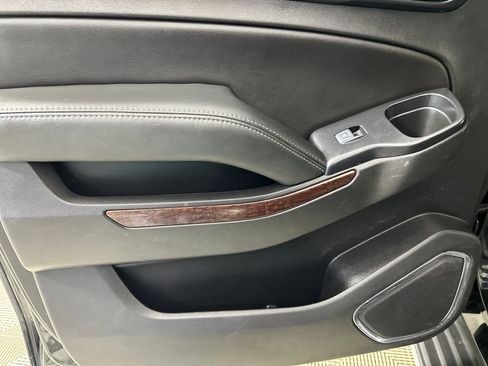 Used 2020 GMC Yukon XL SLT w/ Value Plus Edition image 17