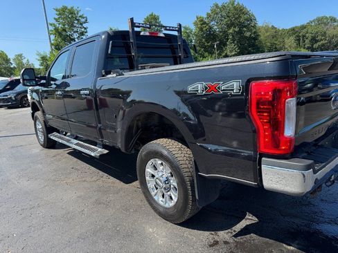 Used 2019 Ford F250 4x4 Crew Cab Super Duty image 10
