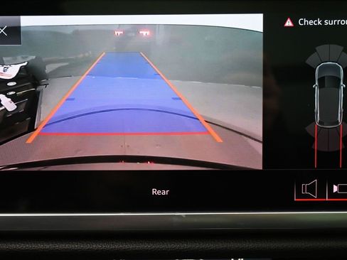 Used 2020 Audi Q3 2.0T Premium Plus w/ Premium Plus Package image 15