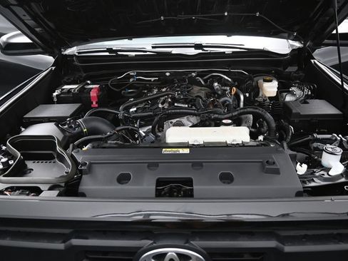 Certified 2024 Toyota Tacoma TRD Sport AWD/4WD image 33
