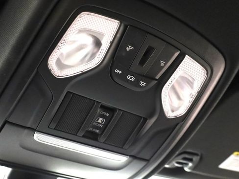 Used 2021 RAM 1500 Big Horn image 31