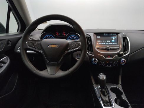 Used 2018 Chevrolet Cruze LT w/ Convenience Package image 22