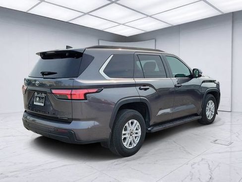 Used 2025 Toyota Sequoia SR5 AWD/4WD image 4