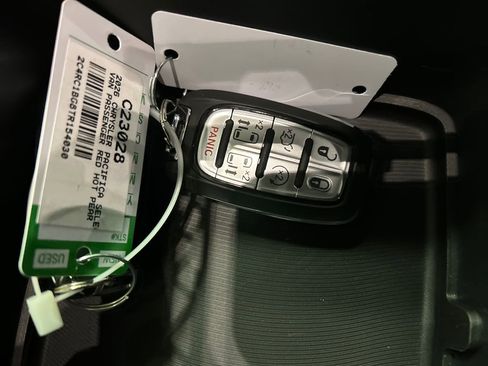 New 2026 Chrysler Pacifica Select image 19