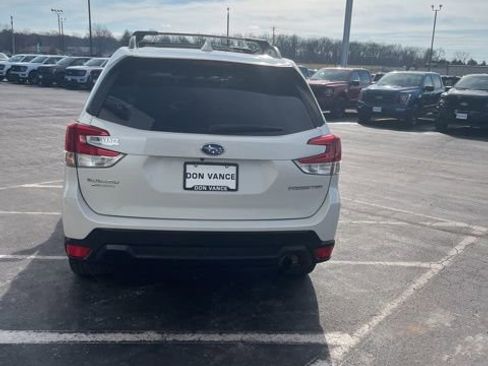 Used 2021 Subaru Forester Premium image 5