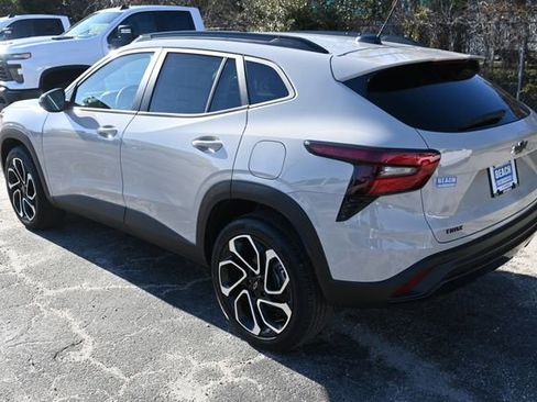 New 2026 Chevrolet Trax RS w/ Sunroof Package image 3