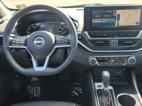 Used 2024 Nissan Altima 2.5 SR w/ SR Premium Package FWD image 18