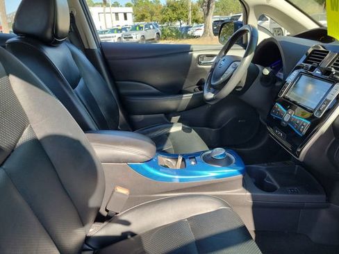 Used 2017 Nissan Leaf SL w/ Premium Package image 34