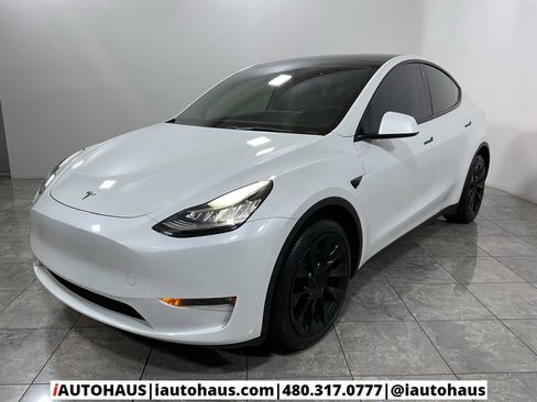 Used 2023 Tesla Model Y Long Range image 2