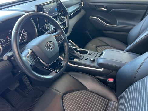 Certified 2021 Toyota Highlander XSE AWD/4WD image 7