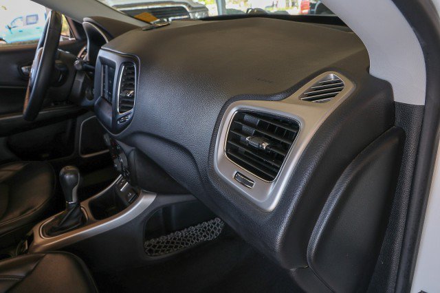 Used 2018 Jeep Compass Latitude w/ Popular Equipment Group FWD image 33