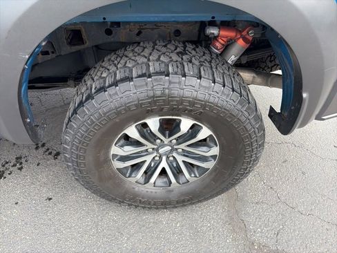 Used 2019 Ford F150 Raptor w/ Equipment Group 802A Luxury image 25